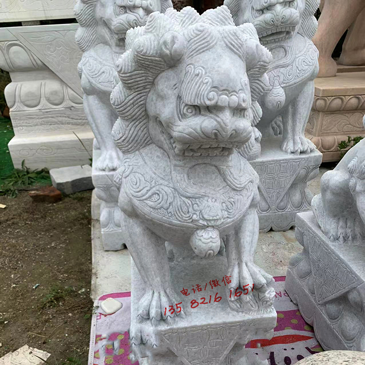 1.6米汉白玉中式石雕狮子