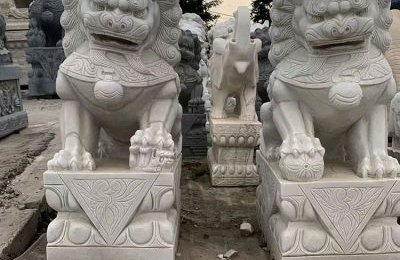 1.6米石狮子汉白玉石雕塑