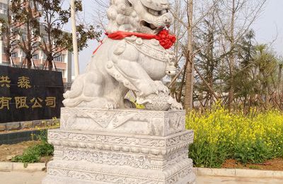 企业大门口汉白玉传统狮子石雕